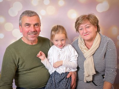 Występy grup tanecznych z okazji Dnia Babci i Dziadka