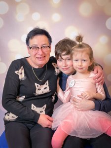 Występy grup tanecznych z okazji Dnia Babci i Dziadka