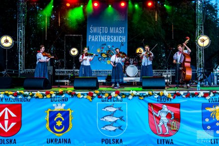 Kapela Wisła na scenie w Giżycku