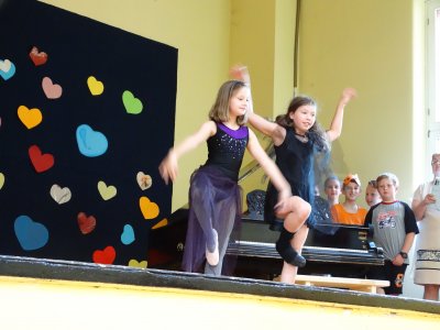 Występy taneczzne dzieci fot. InfoBeskidy.eu/Paweł Brągiel