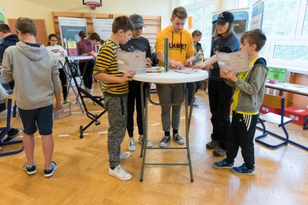 Zajęcia na jednym ze stanowisk