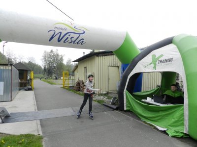 Zawodniczka na trasie biegu