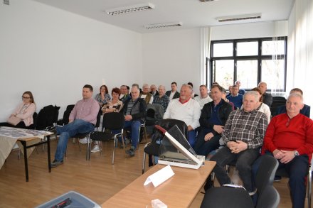 Mieszkańcy na zebraniu zarządu osiedla Obłaziec