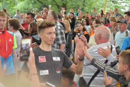 Johann Andre Forfang wśród kibiców