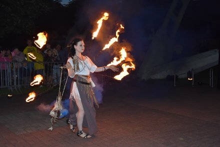Cieszymy się latem - teatr ognia