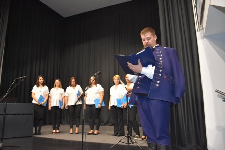 Prowadzący Maciej Russek i Wiślański Zespół Kameralny WZK