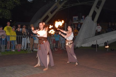 Cieszymy się latem - teatr ognia