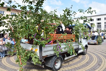 Korowód dożynkowy przeszedł przez Wisłę
