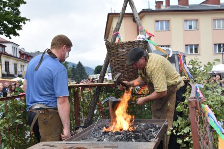 Korowód dożynkowy przeszedł ulicami Wisły