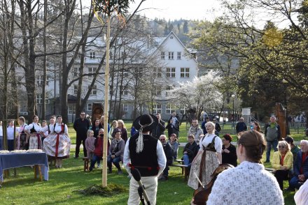 Tradycyjne "stowiani moja" w wykonaniu Zespołu regionalnego "Wisła" z Wisły