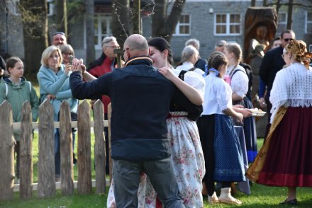 Tradycyjne "stowiani moja" w wykonaniu Zespołu regionalnego "Wisła" z Wisły