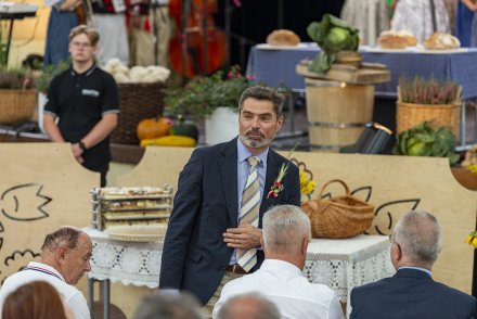 Wiślańskie Dożynki - uroczystości w amfiteatrze - Wiceprzewodniczący Rady Powiatu Cieszyńskiego Jerzy Nogowczyk