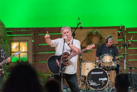 Wiślańskie Dożynki - koncert zespołu Jan Wojdak & Wawele