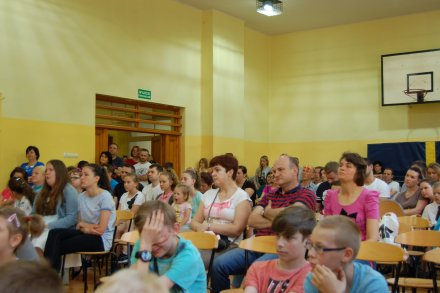 Widownia podczas występów dotyczących Dnia Rodziny fot. InfoBeskidy.eu/Paweł Brągiel