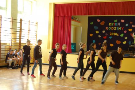 Pokaz grupy tanecznej fot. InfoBeskidy.eu/Paweł Brągiel