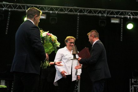 Wręczenie nagrody Miasta Wisła Ewie Lazar