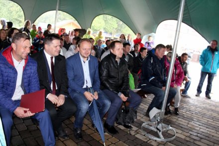 Uczestnicy wernisażu wystawy