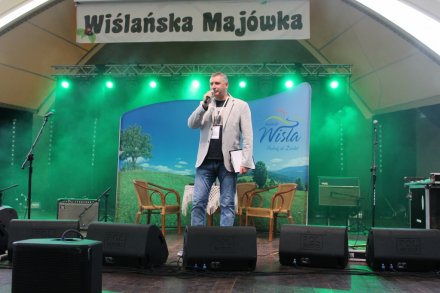 Adam Cieślar prowadził koncert w amfiteatrze