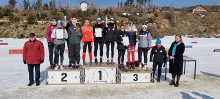 Dziewczęta na podium