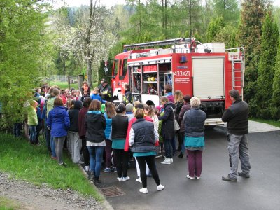 Dzieci po ewakucji