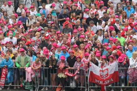 Kibice na skoczni w Malince