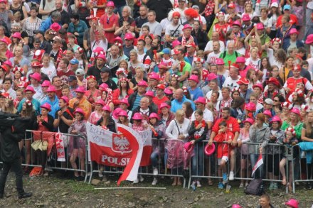 Kibice na skoczni w Malince