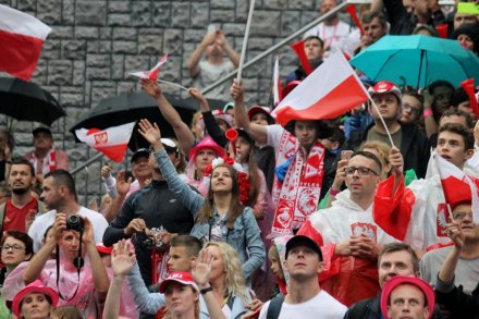 Kibice na skoczni w Malince