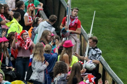 Autografy od zawodników dla kibiców