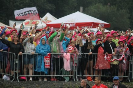 Kibice na skoczni w Malince