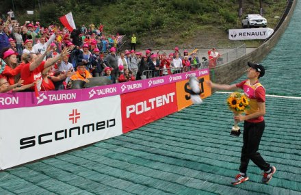 Kamil Stoch z kibicami