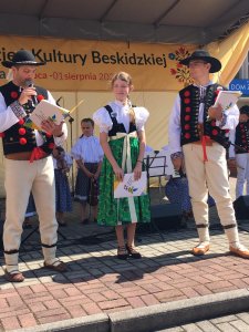 Tydzień Kultury Beskidzkiej - dzień trzeci - prowadzący koncerty na małej scenie