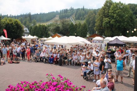 Publiczność podczas niedzielnych występów na małej scenie