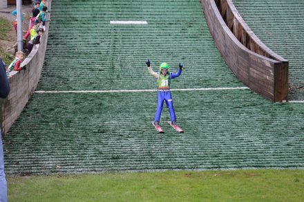 Radość skoczka po udanej próbie