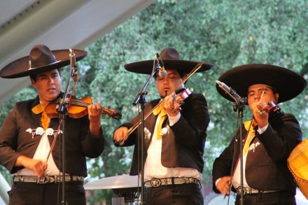 Compania Titular de Danza Folclorica Uanl z Monterrey - Meksyk