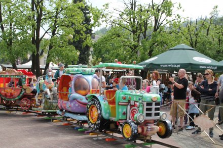 Karuzela ogólnodostępna dla dzieci