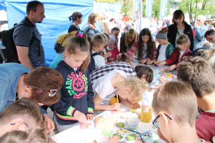 „Serce dla mamy” – warsztaty z masy solnej