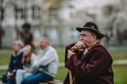 Gawędy i opowieści pod Drzewem Opowieści w Parku Kopczyńskiego, fot. Okiem Fotoreportera