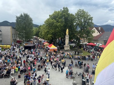 Tradycyjny Jarmark W mieście Rużomberok na Słowacji.