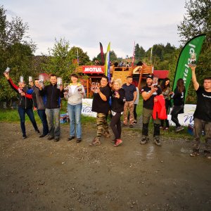 Pamiątkowe zdjęcie uczestników rajdu