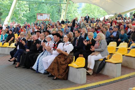 Publicznośc w amfiteatrzeim. Stanisława Hadyny