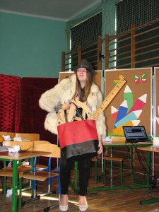 Występ uczniów podczas Dnia Edukacji Narodowej w ZSP2