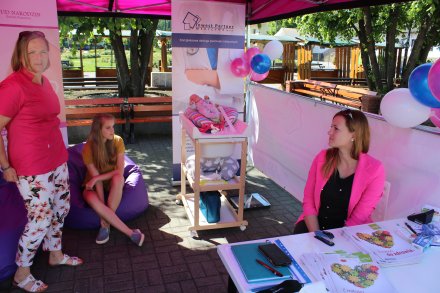 Stoiska z różnymi poradami medycznymi