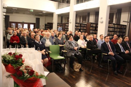 Uczestnicy premiery kolejnego tomu Monografii