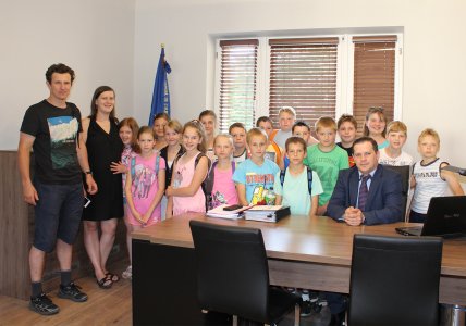 Zdjęcie wspólne w gabiniecie Burmistrza Miasta Wisła