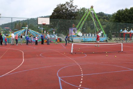 Zajęcia tenisowe w centrum Wisły