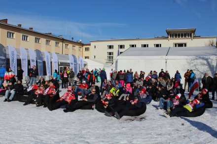 Wspólne kibicowanie na placu Hoffa