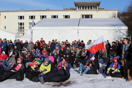 Wspólne kibicowanie na placu Hoffa