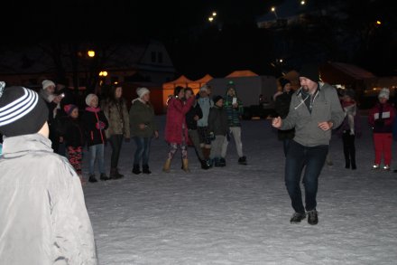 Instruktor Mateusz podczas tańca solo