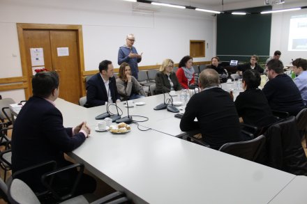 Dyskusja nad przedstawionymi koncepcjami