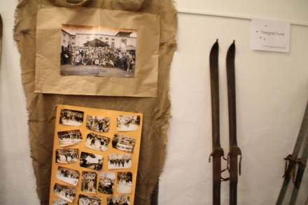 Wystawa starego sprzętu narciarskiego